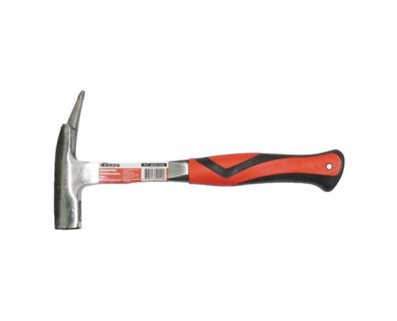 Молоток кровельщика DERZHI цельнокованный с обрезин.рукоятью 600г 8802-888